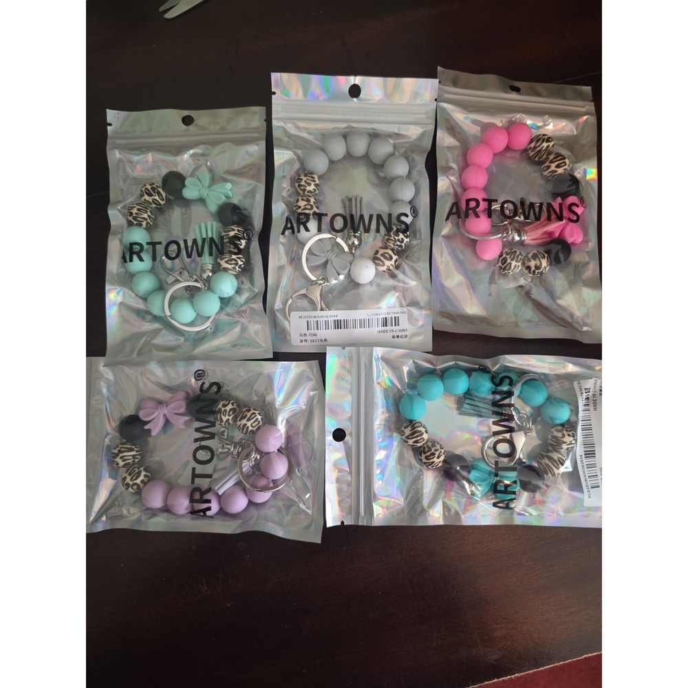 Cheetah Print Designs With Bows Keyring